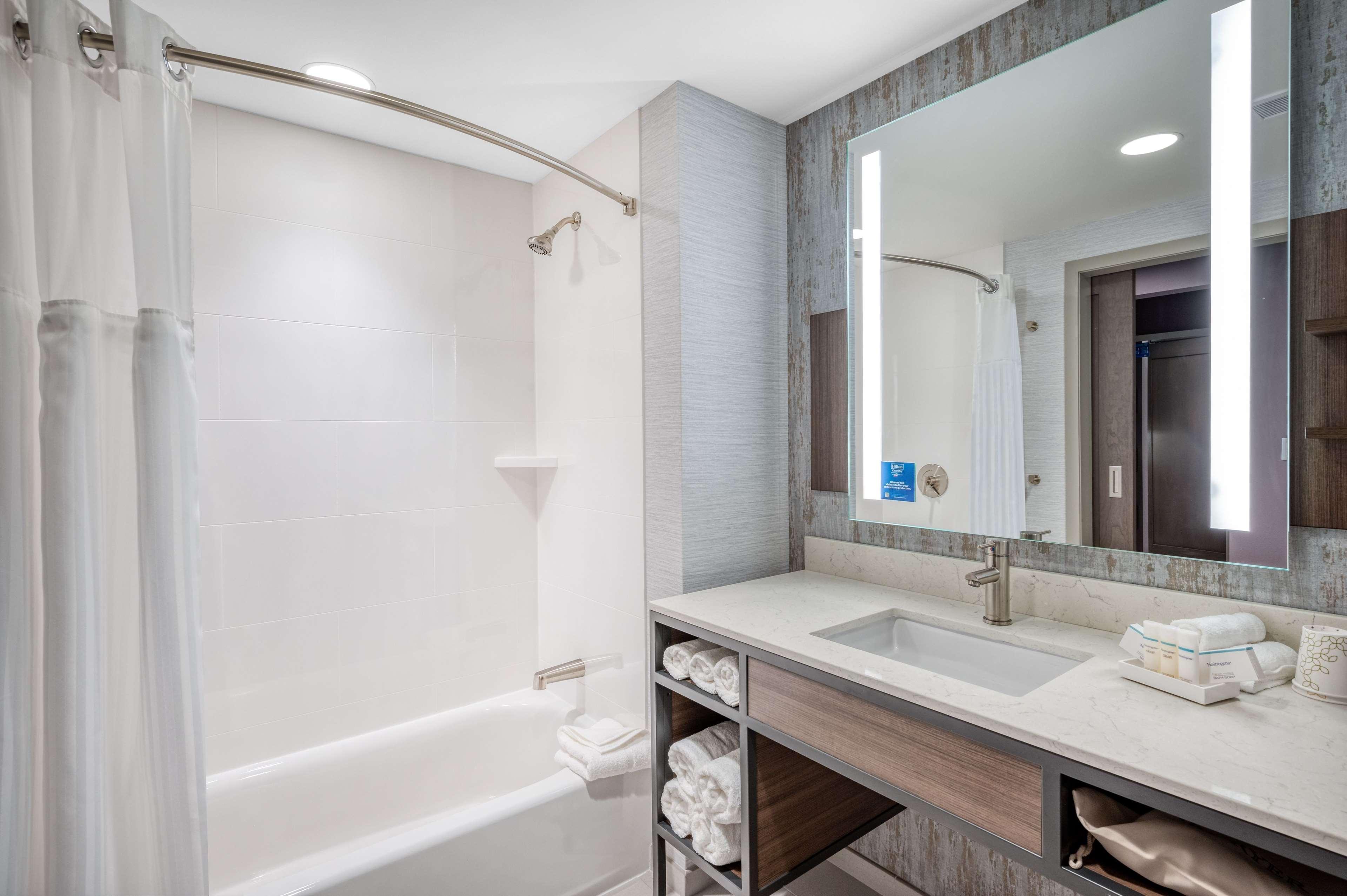Hilton Garden Inn Boston Logan Airport Eksteriør bilde